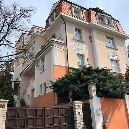 Rooms In Prague-Big+Comfy Zewnętrze zdjęcie