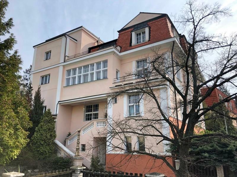 Rooms In Prague-Big+Comfy Zewnętrze zdjęcie