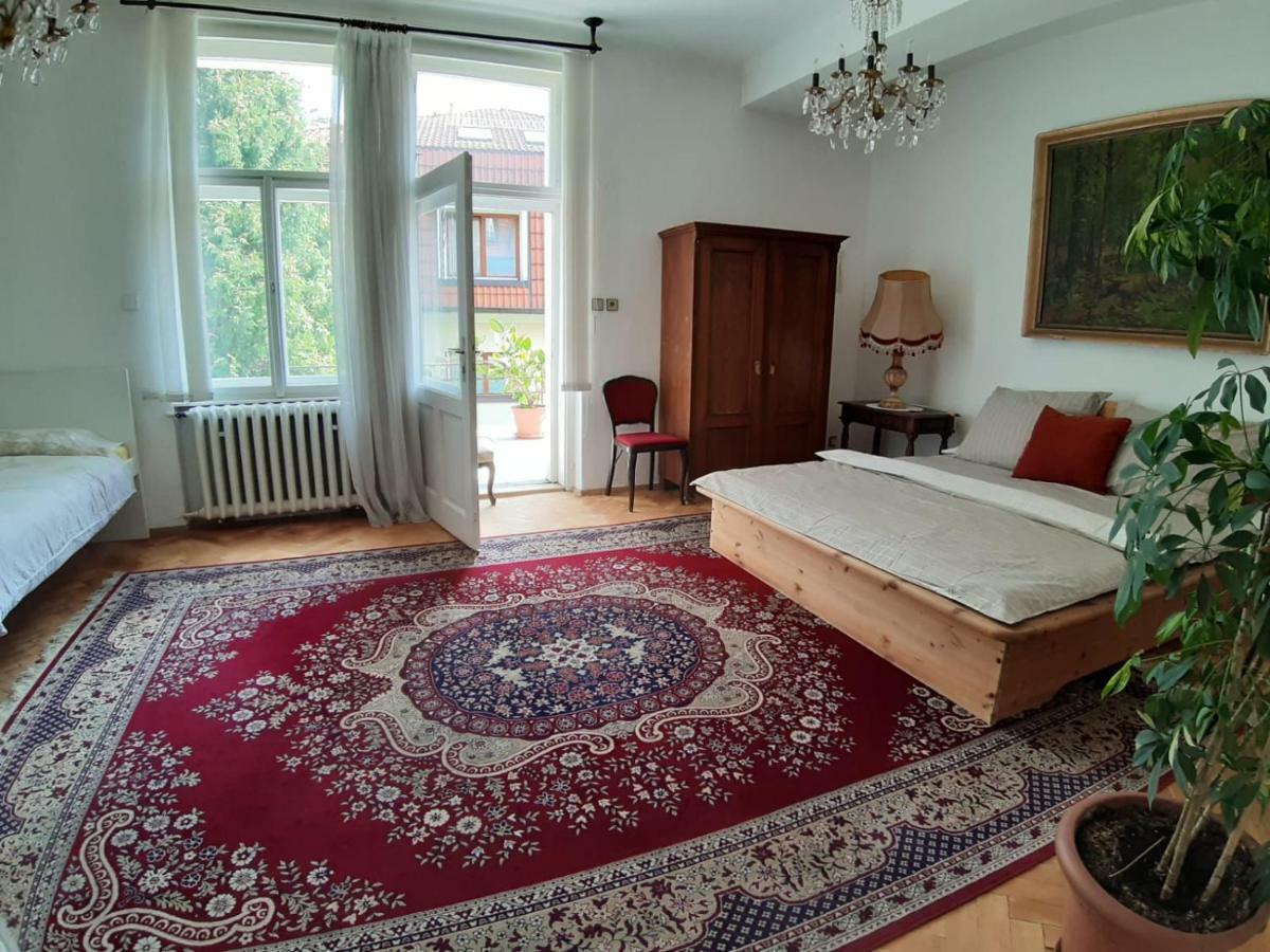 Rooms In Prague-Big+Comfy Zewnętrze zdjęcie