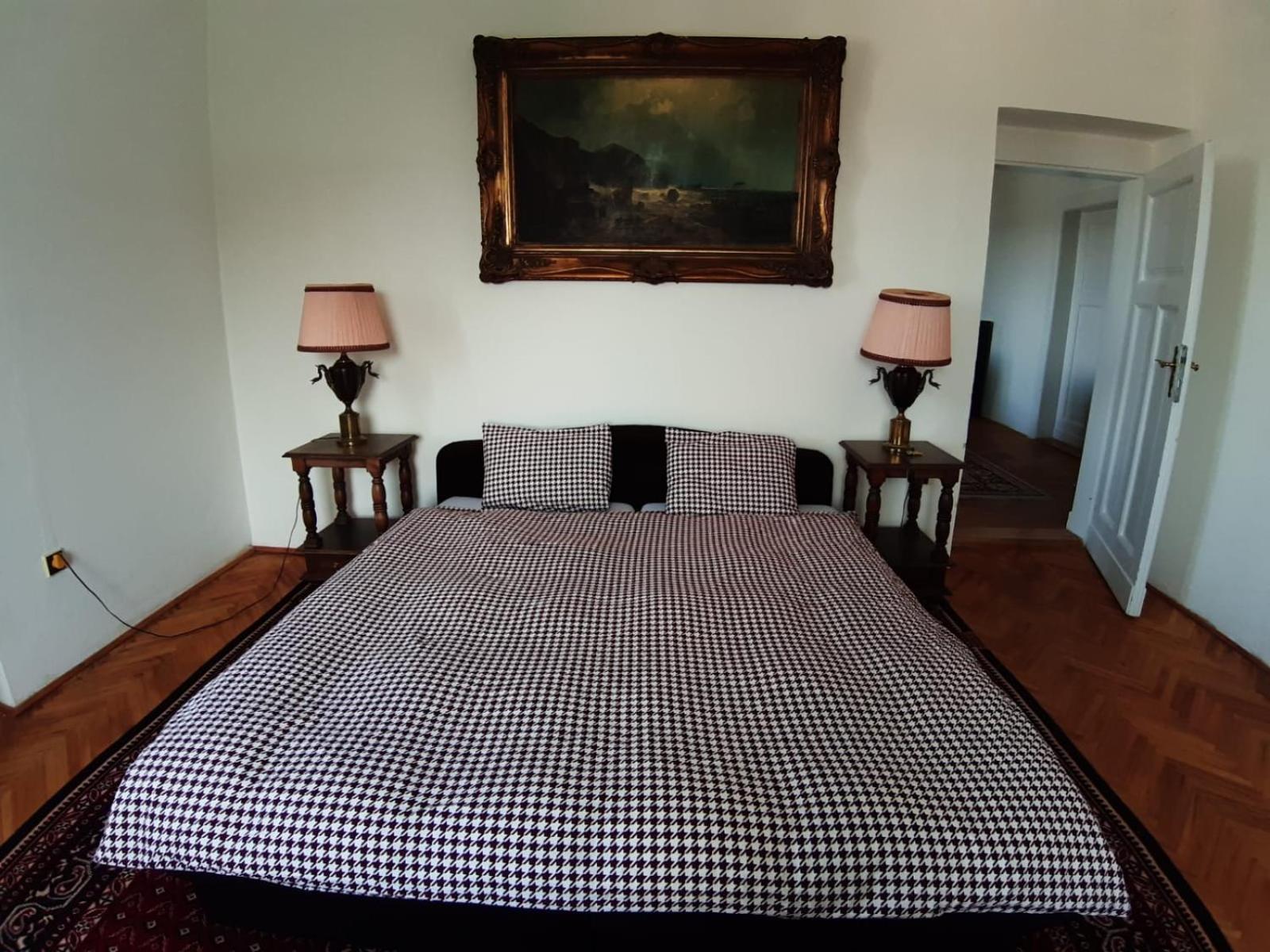 Rooms In Prague-Big+Comfy Zewnętrze zdjęcie