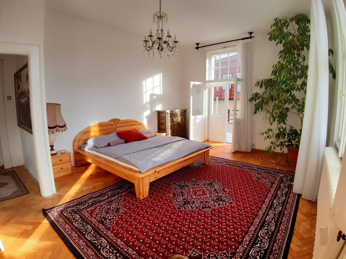 Rooms In Prague-Big+Comfy Zewnętrze zdjęcie